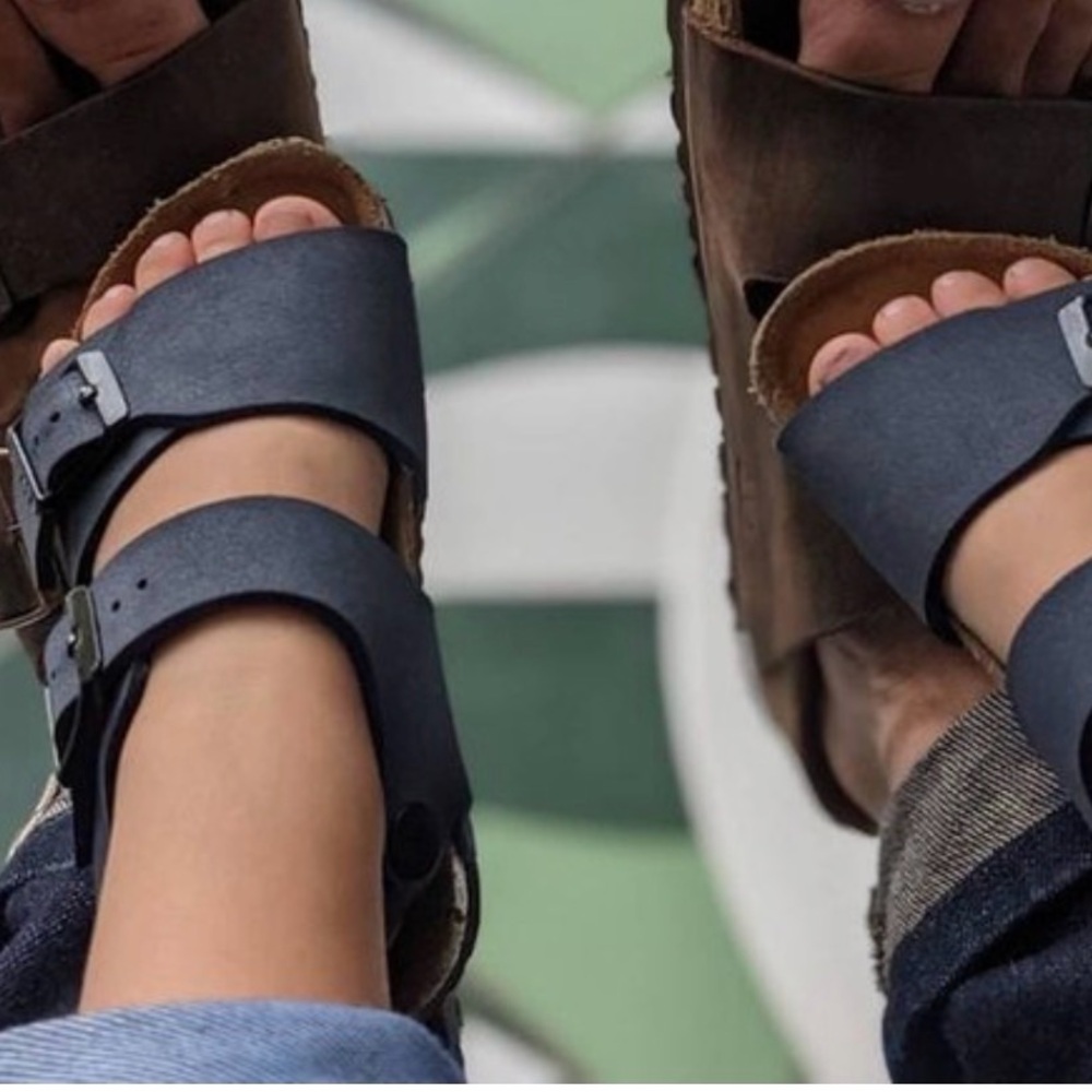 Kids Birkenstocks Sandals size 26/US9/9.5 Navy - Picture 6 of 6